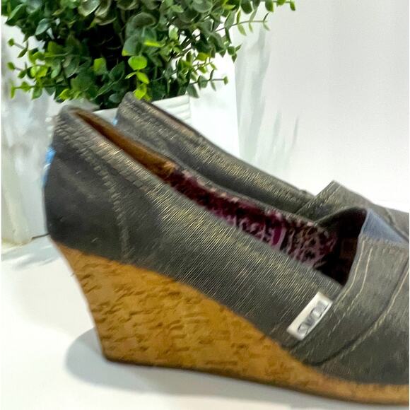 Toms Wedge Sandals Peep Toe Corklike Heel Blue Jean Women’s Shoes Size 9 1/2 - Picture 12 of 15